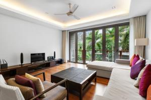 Nai Thon Beachfront Apartments
