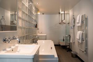 Kube Double or Twin Room room in Kube Hotel Paris - Ice Bar