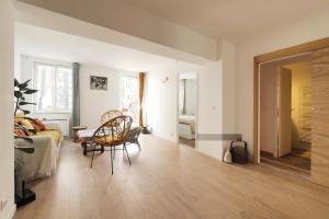 Appartements Le Charme Historique - appt pour 4 : photos des chambres