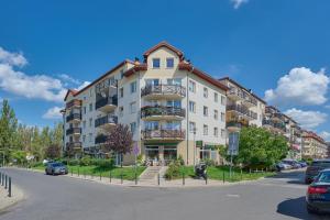 Peaceful Wrocław Apartment for 4 Guests with Balcony by Noclegi Renters