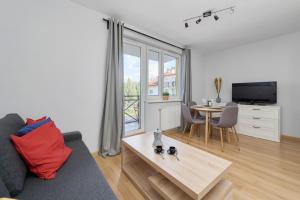 Peaceful Wrocław Apartment for 4 Guests with Balcony by Noclegi Renters