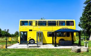 Maisons de vacances The Big Yellow Bus : photos des chambres