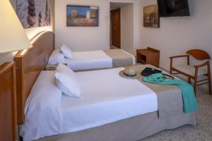Twin Room with Balcony room in GHT Oasis Park & Spa