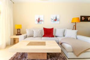 Malibu B3 Luxury 2BR by Rafleys, Paronamic Sea views