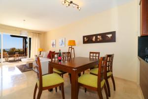 Malibu B3 Luxury 2BR by Rafleys, Paronamic Sea views