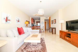 Malibu B3 Luxury 2BR by Rafleys, Paronamic Sea views