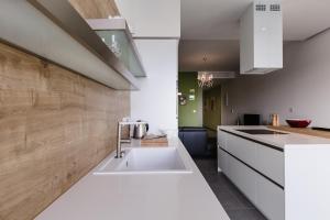 Splendid Seaside Retreat on Spinola Bay