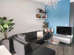 Splendid Seaside Retreat on Spinola Bay