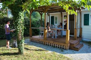 Campings Les chalets de Gaillac : photos des chambres