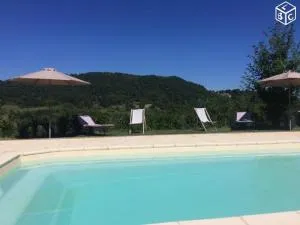 Villa la bastide piscine et jacuzzi - Saint-Michel-de-Chabrillanoux