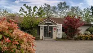 钟楼图卢兹布拉纳克机场酒店 - 布拉尼亚克