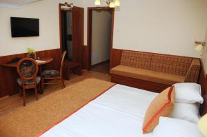 Large Superior Apartment room in Apartman Bella Hotel