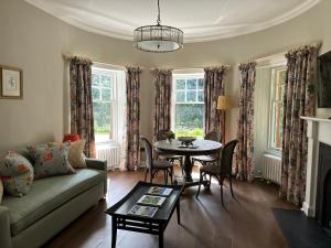 Cromlix Hotel, Kinbuck, Near Dunblane, Stirling, FK15 9JT, Scotland.