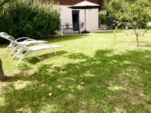 Maisons de vacances Piscine et Jacuzzi en Pleine Nature a 5 minutes de Sarlat : photos des chambres