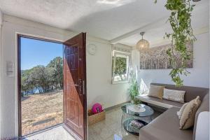 Cottage on the Kavran Beach