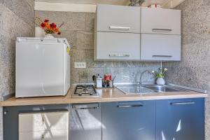 Cottage on the Kavran Beach