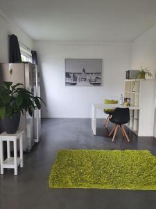 Moderne 2 Zimmerwohnung Eggensteinnähe KIT Nord