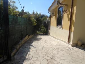 Lovely 3-Bed Cottage in Noto