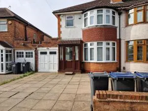 Large Beautiful 3 Bed house in City of Birmingham - Stetchford
