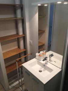 Appartements Logement clinique St Francois Chateauroux 2 : photos des chambres