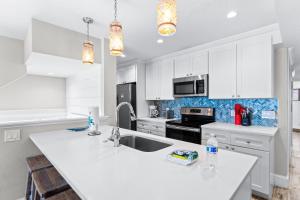 Fanta-Sea 49 By Beachside Management