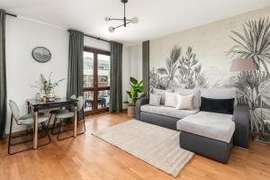 TS New Town Stay comfy & roomy