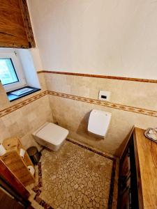 Wood & Stone Lodge 1