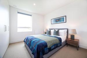 Modern, Stylish, Canalside PENTHOUSE Apartment Next to Wembley Stadium!