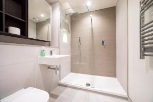 Modern, Stylish, Canalside PENTHOUSE Apartment Next to Wembley Stadium!