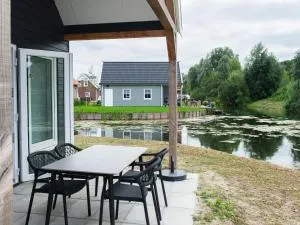 Nice holiday home near the waterfront - Zuidland