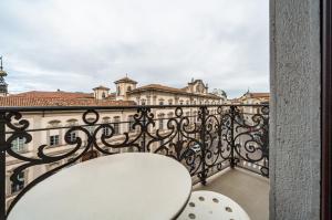 Milano Magenta Long Let Apts