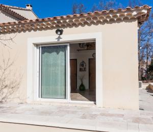 Maisons de vacances Gite neuf avec piscine Bio uv : photos des chambres