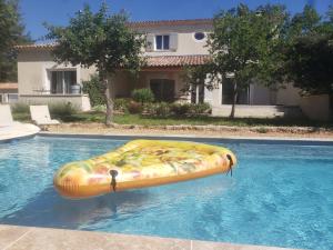 Maisons de vacances Gite neuf avec piscine Bio uv : photos des chambres