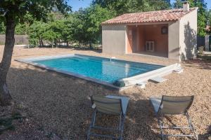 Maisons de vacances Gite neuf avec piscine Bio uv : photos des chambres