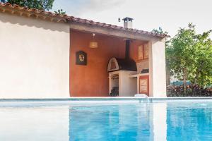 Maisons de vacances Gite neuf avec piscine Bio uv : Maison 1 Chambre