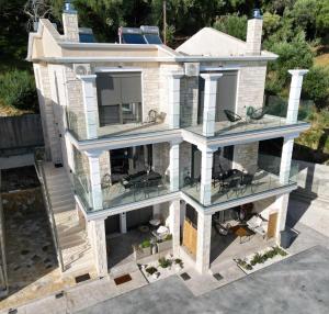 Meliana Parga Homes