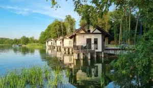 Ośrodek Szkoleniowo-Wypoczynkowy Bernardynka domki na wodzie - Licheń Stary