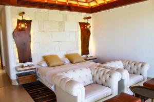 Therasia Luxury beachfront retreat