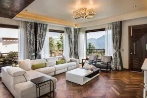 An extravagant Pushp villa overlooking the Ganges - Kandogal