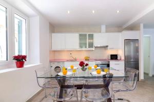 Felix Saenz Apartments!