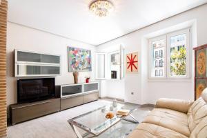 Felix Saenz Apartments!