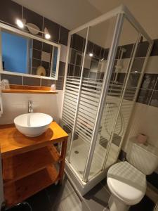 Hotels CONTACT HOTEL LE BOIS SAUVAGE : photos des chambres