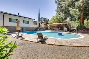 Vacation Rental 2 Mi to Clearlake Oaks Boat Launch - Nice