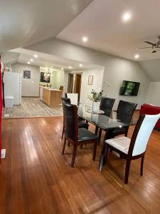 ENTIRE 2-BEDROOM TOWNHOUSE ON a RUSTIC FARM - C