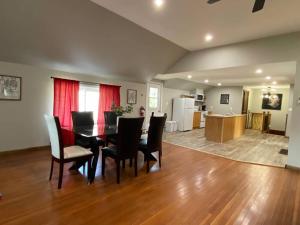 ENTIRE 2-BEDROOM TOWNHOUSE ON a RUSTIC FARM - C