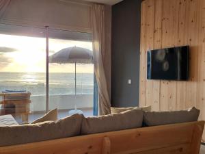 Sidi Rahal Blue View, Beachfront wide seaview with pool