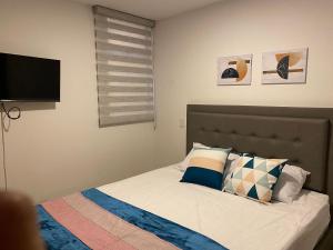 Apartamentos Avenida del malecón, frente al lago. Guatape