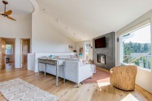 Summit Lighthouse - Meredith Lodging