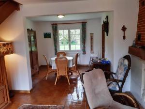 Maisons de vacances Serene Holiday Home in Saint Pierre le Vieux with Garden : photos des chambres