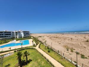 Sidi Rahal Blue View, Beachfront wide seaview with pool